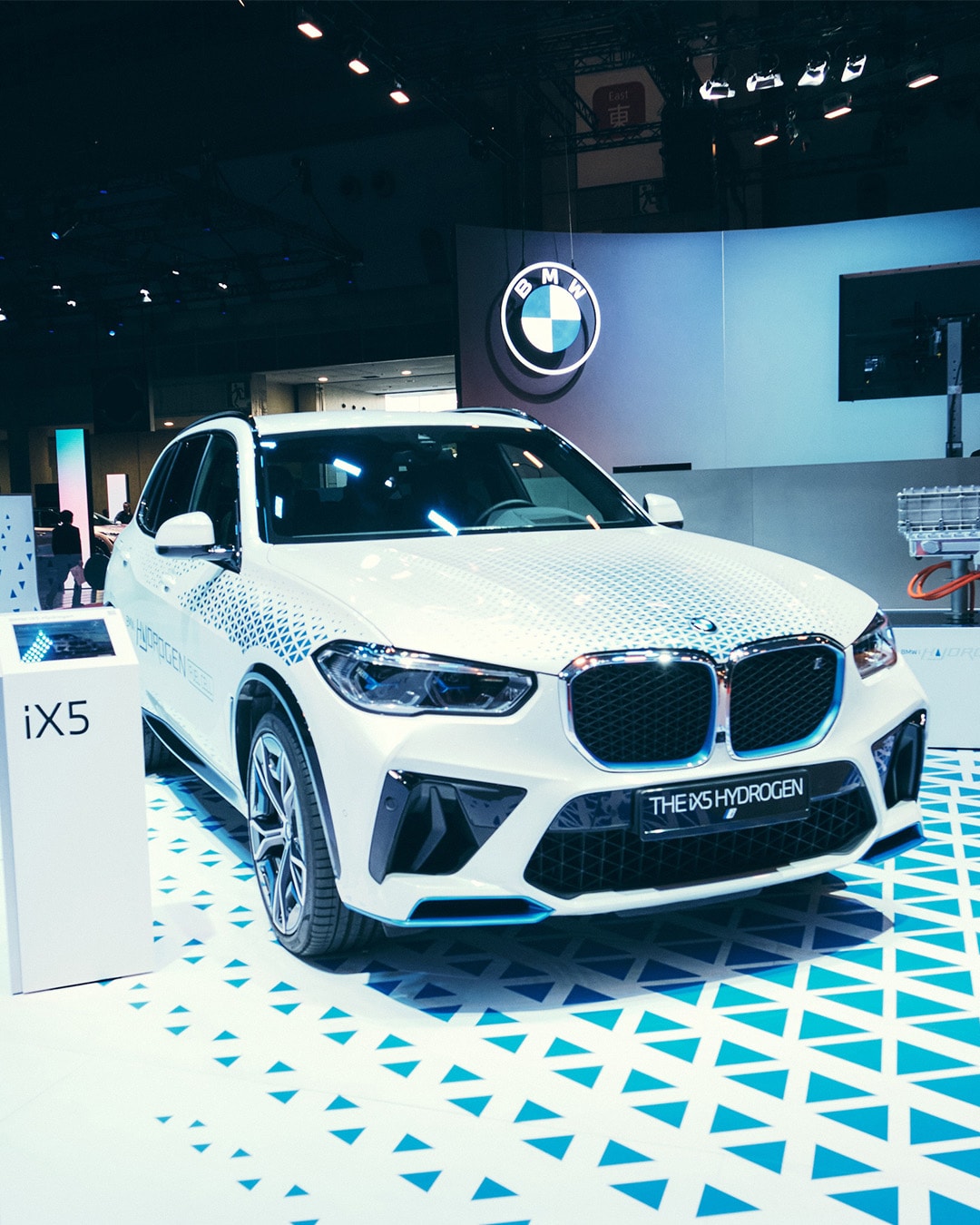 BMW iX5 Hydrogenの詳細を見る