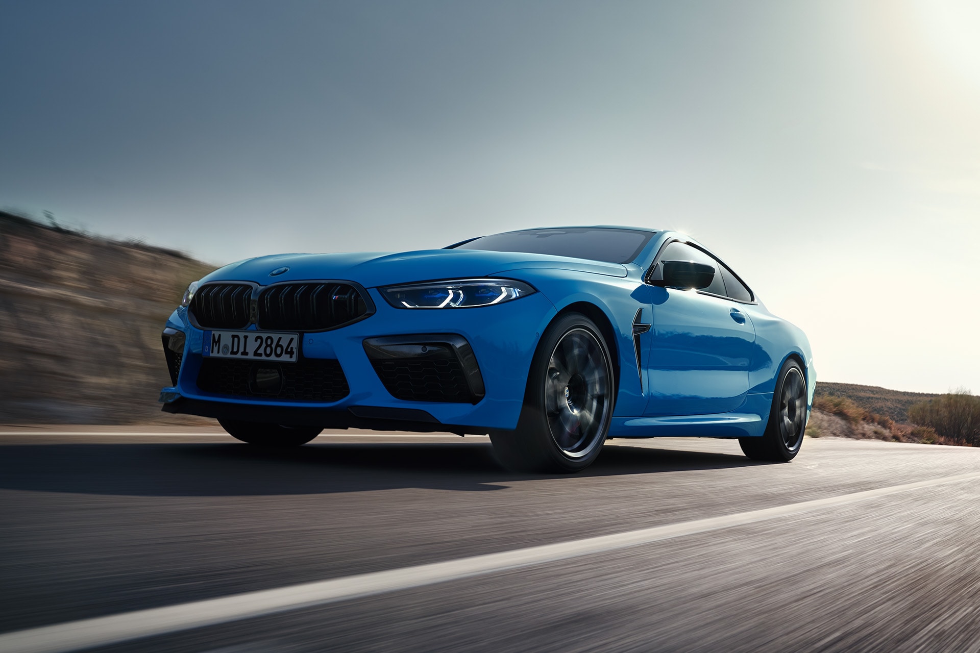 BMW M8 クーペ