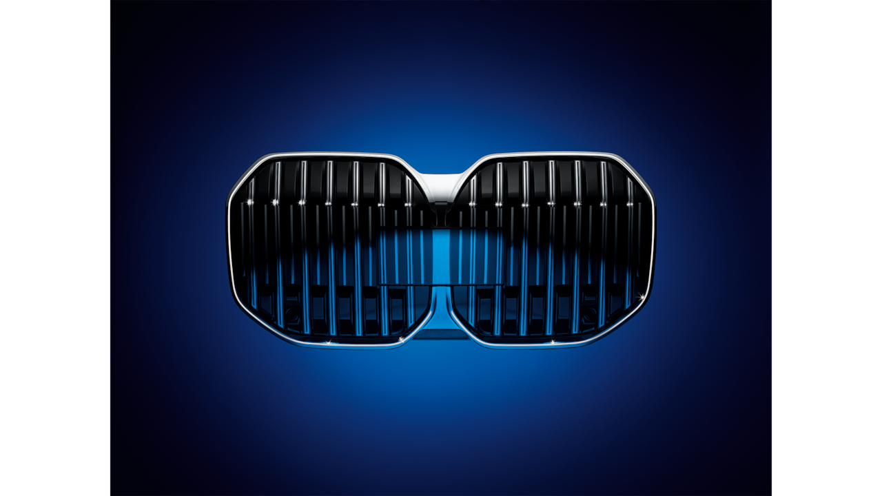 In unprecedented photographic perspectives, the all-electric BMW i7 presents itself as a new benchmark of perfection.