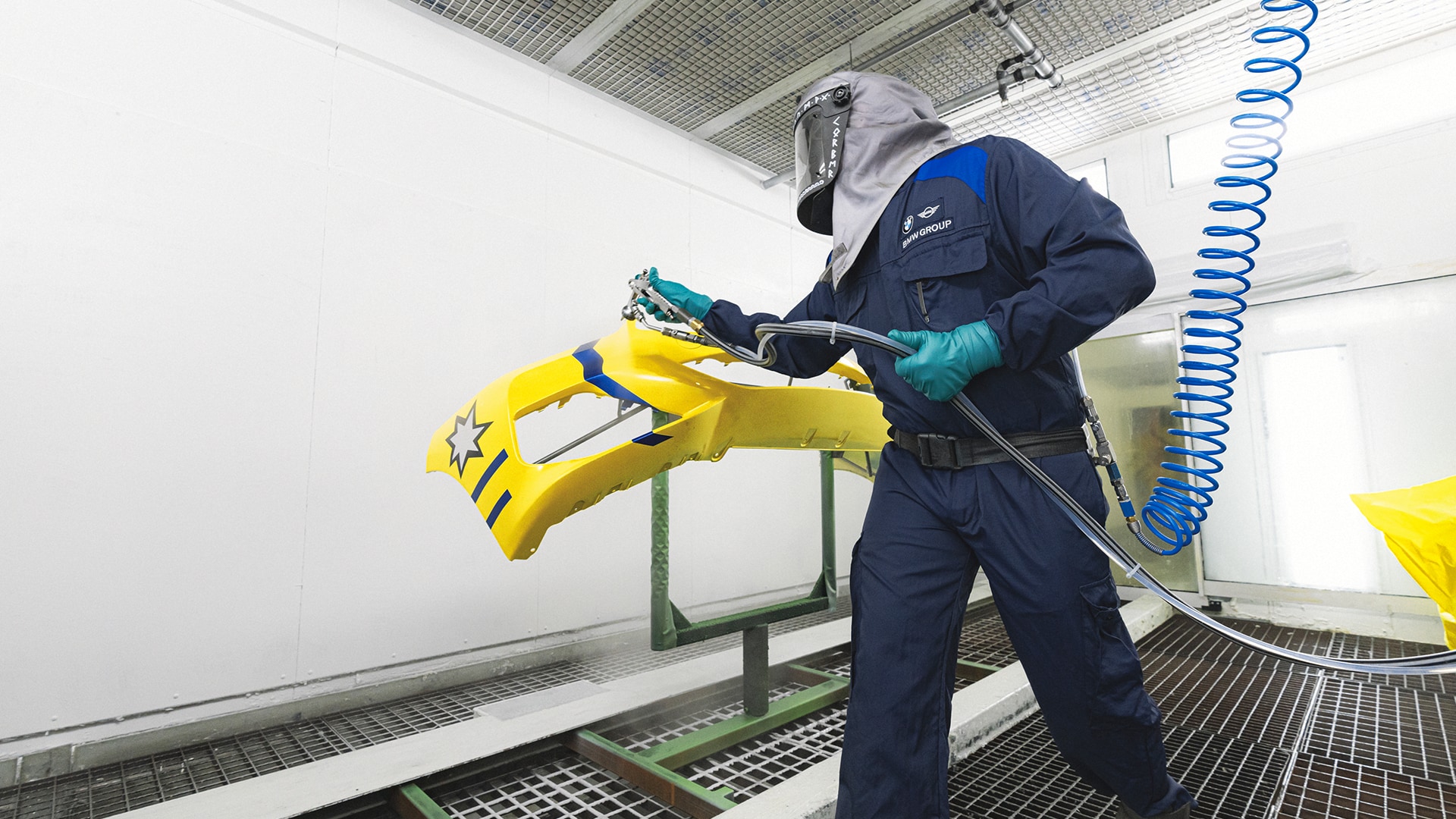 Außergewöhnliche handwerkliche Fähigkeiten definieren dieses Kunstwerk auf Rädern.