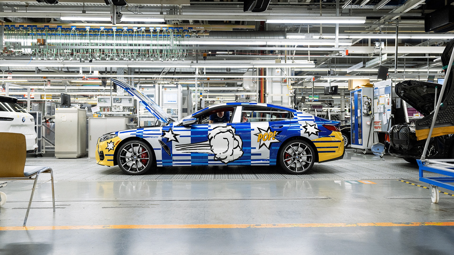 Das BMW M850i xDrive Gran Coupé in der Edition THE 8 X JEFF KOONS ist auf 99 Fahrzeuge weltweit limitiert.