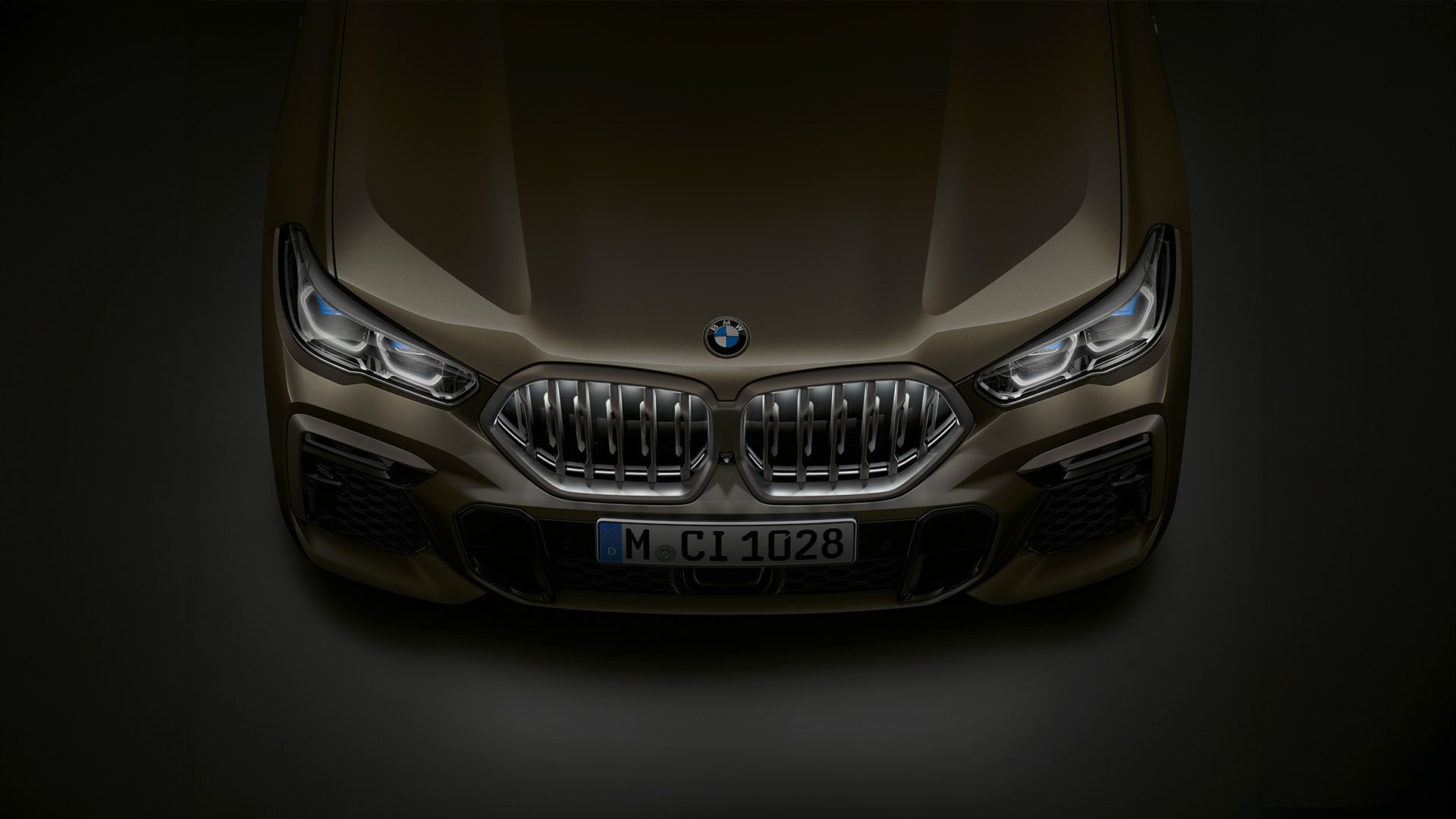 2019 : avec Iconic Glow, la BMW X6 a été dotée d’une calandre éclairée. La mise en scène lumineuse discrète confère encore plus de présence au Sports Activity Coupé, même à l’arrêt. 