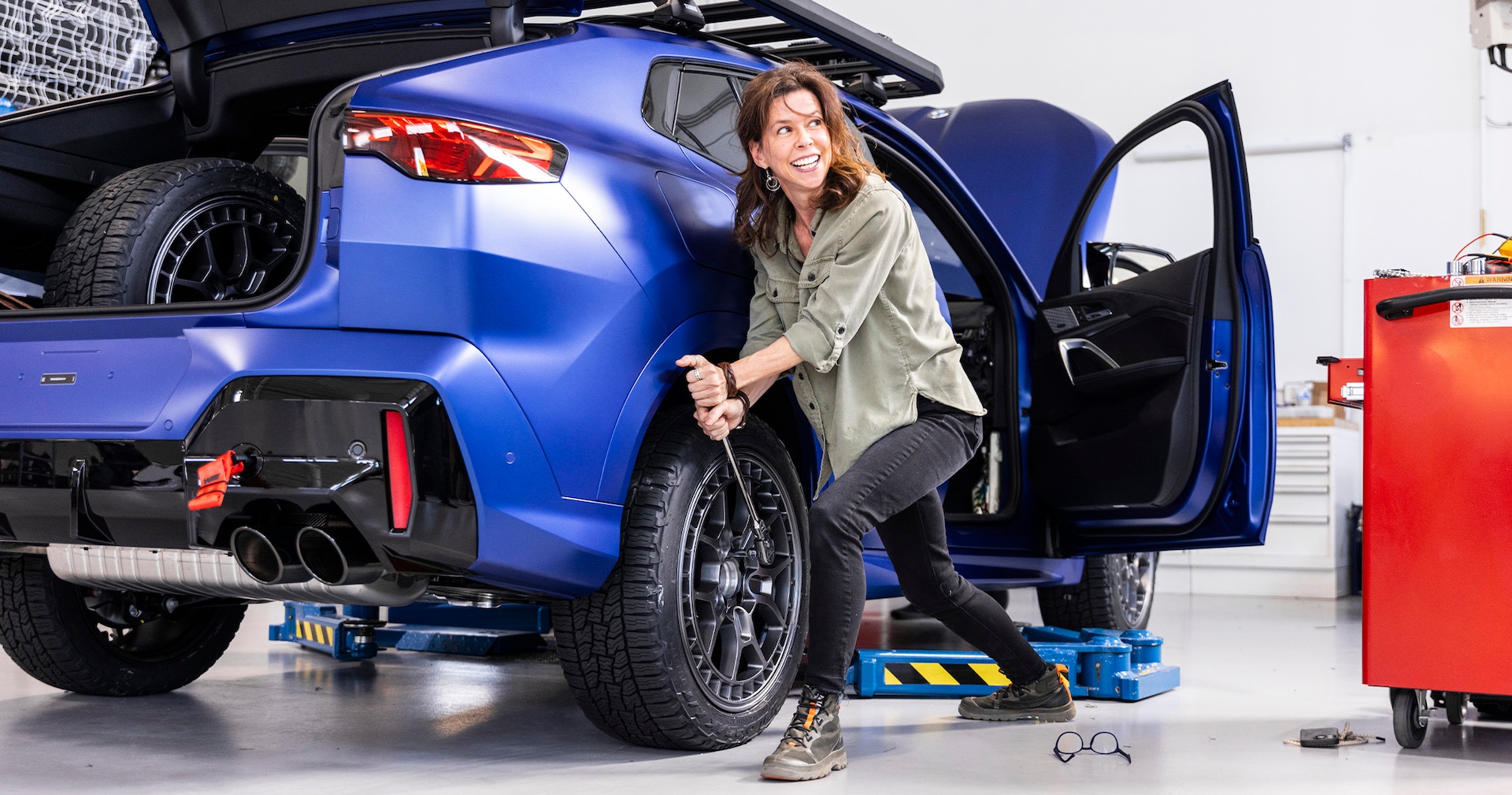Für Rebecca Donaghe und Sedona Blinson ist das ein Beweis dafür, wie leistungsfähig der BMW X2 bereits ab Werk ist.
