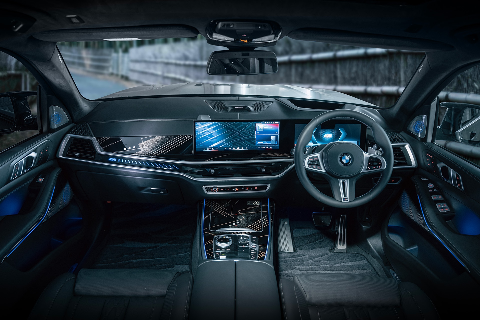 BMW X7 M60i xDrive “BLACK-α”