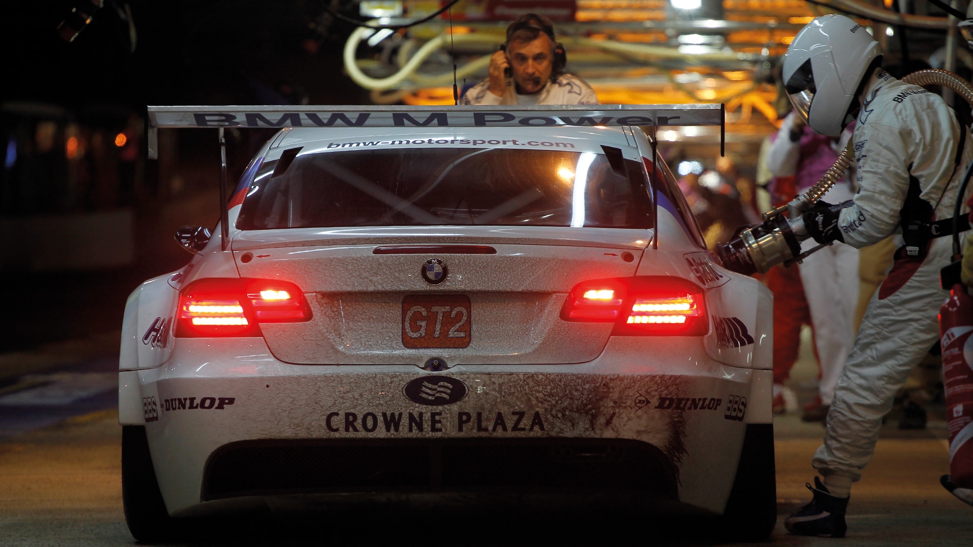Le Mans 24-hour race pit stop Le Mans 24-hour race pit stop