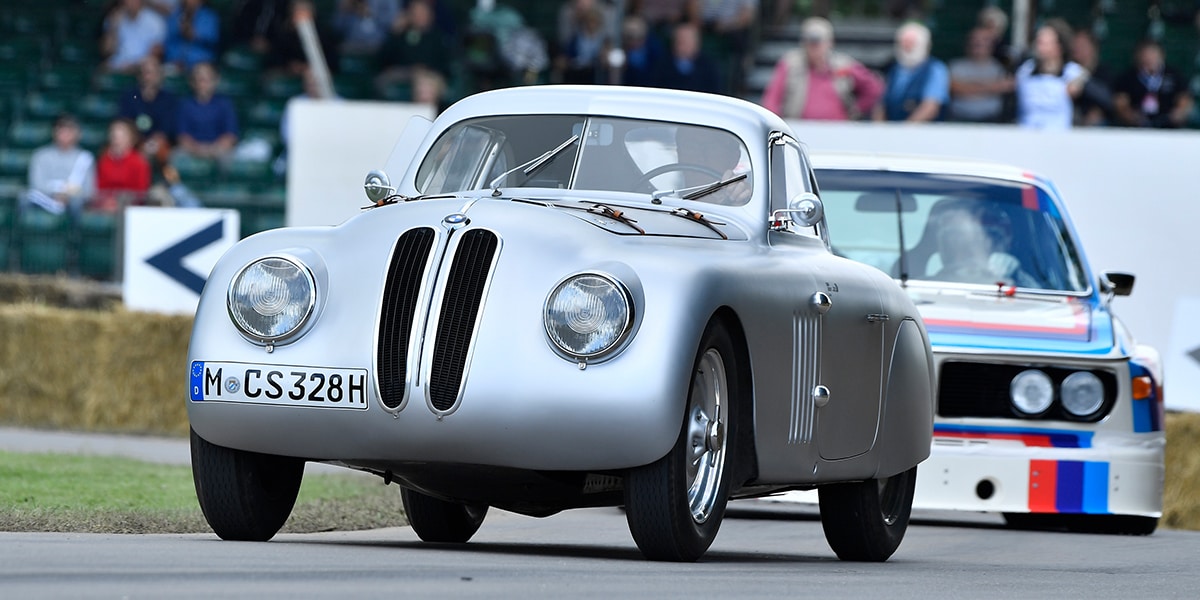 Classic racing cars: 12 legendary BMWs | BMW.com
