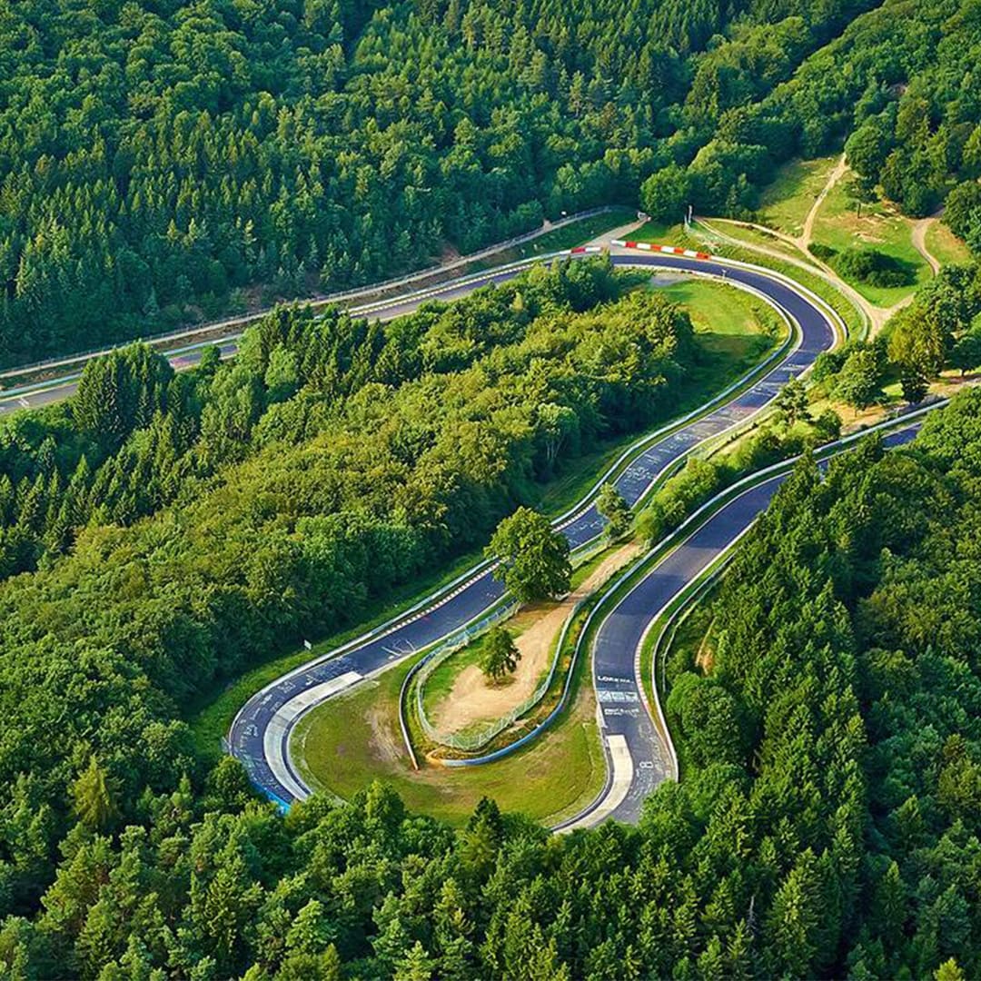 #061 Famous racing corners around the world