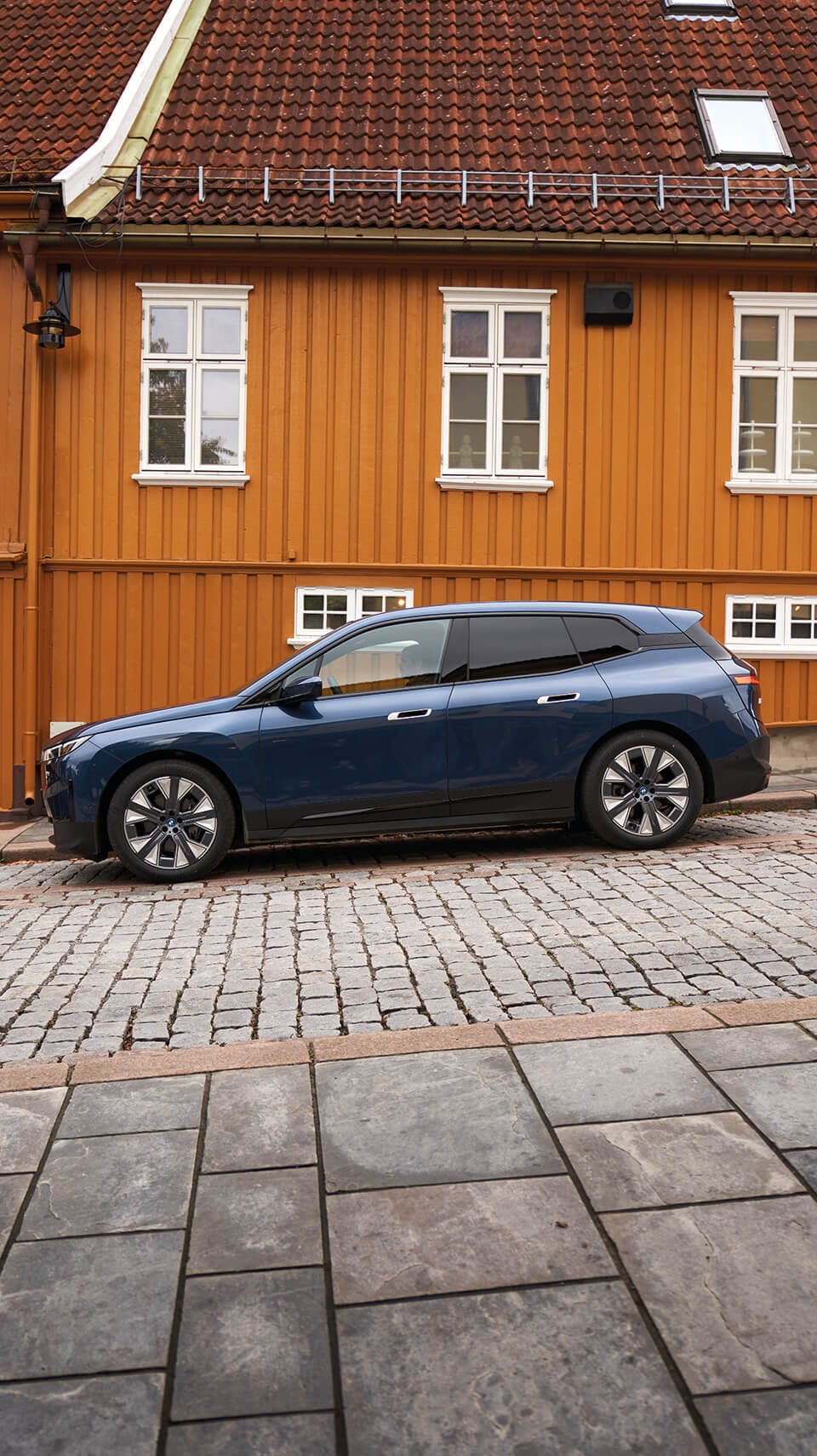 Los Travel Tester visitan Oslo en un BMW iX.