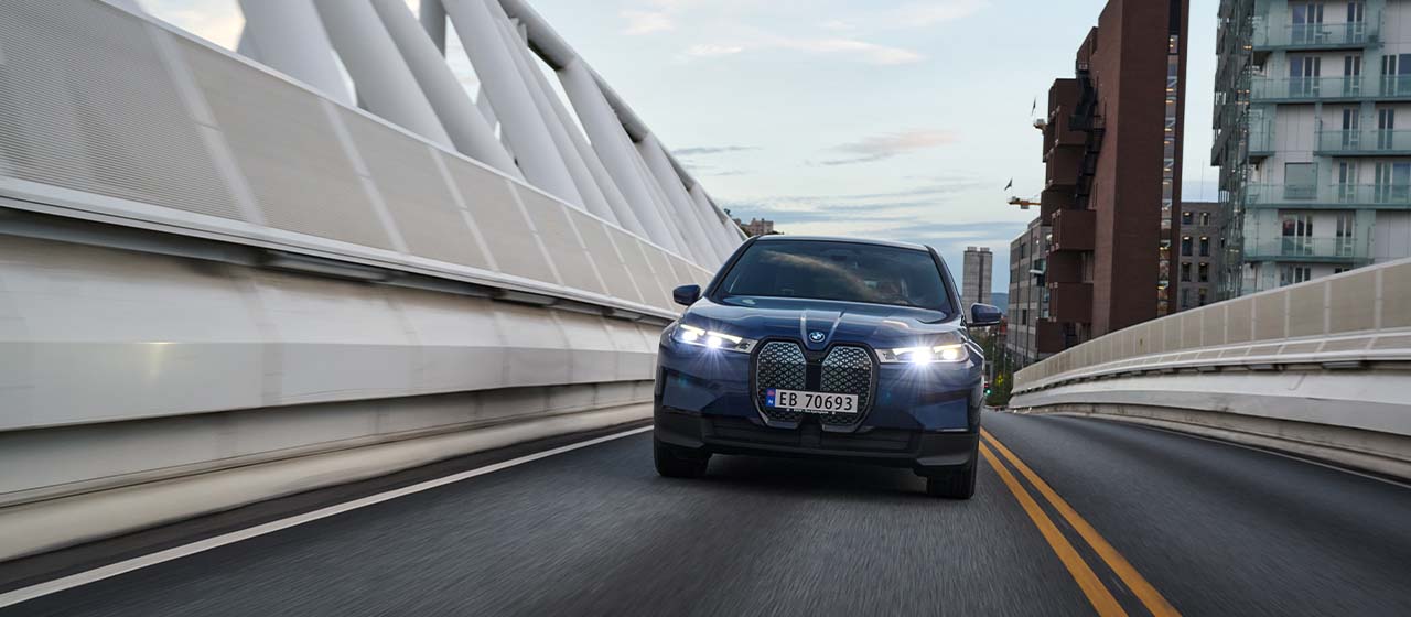 BMW iX