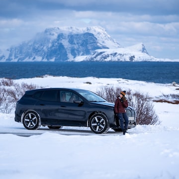 Exploring with care: To the polar circle in the BMW iX