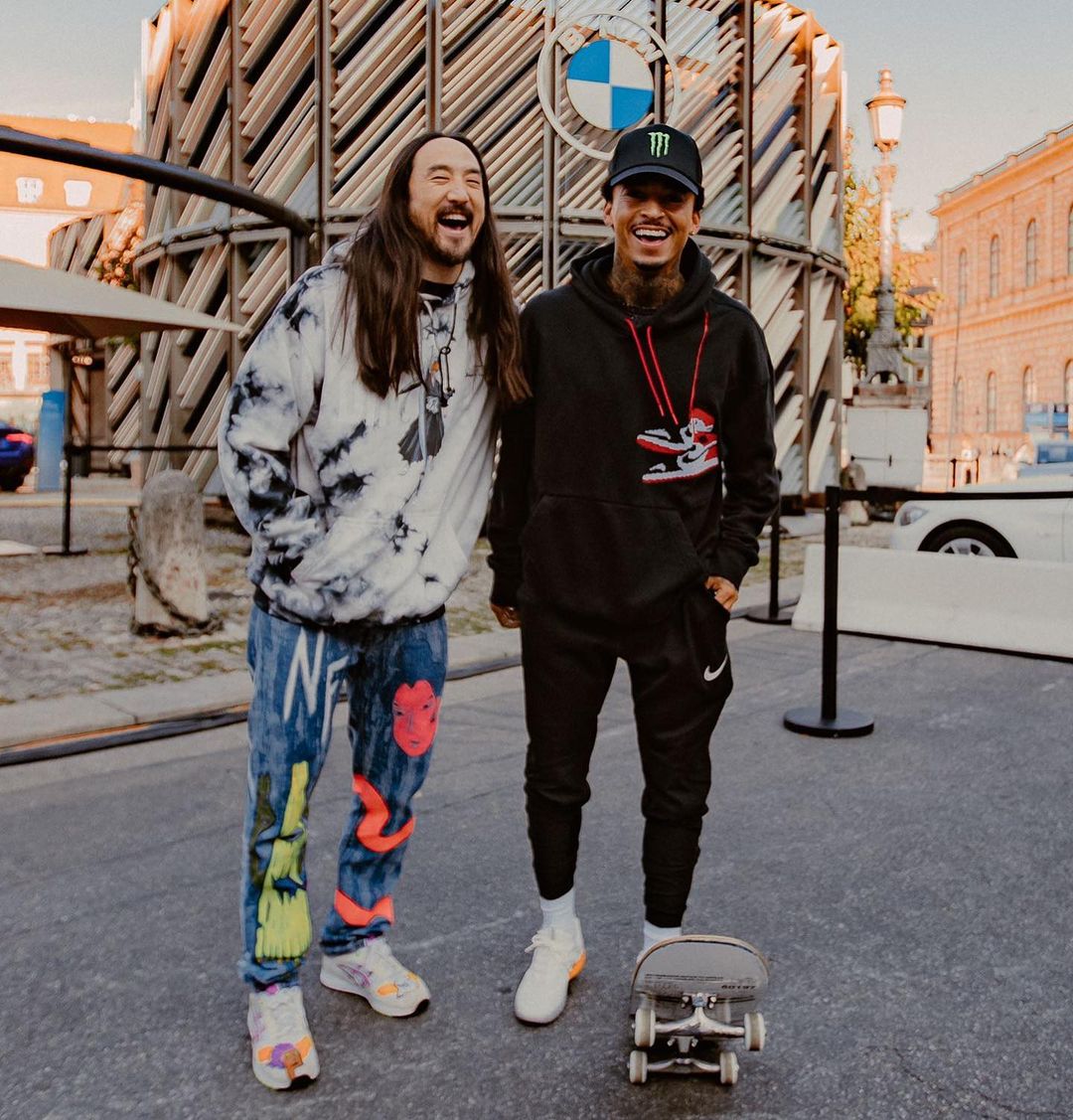 @steveaoki
