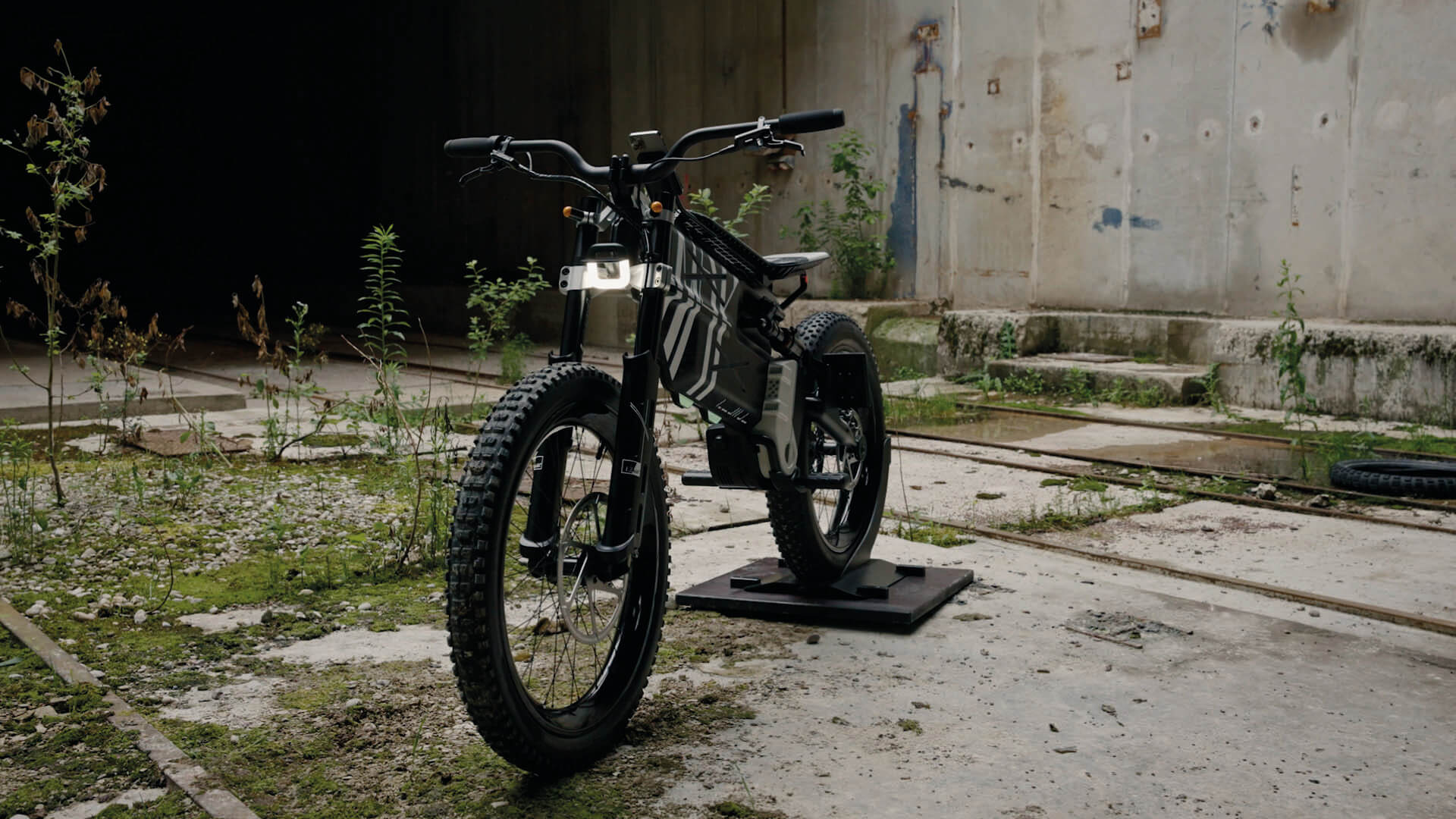 Tomorrow S Two Wheelers Bmw Com Tomorrow S Two Wheelers Bmw Com