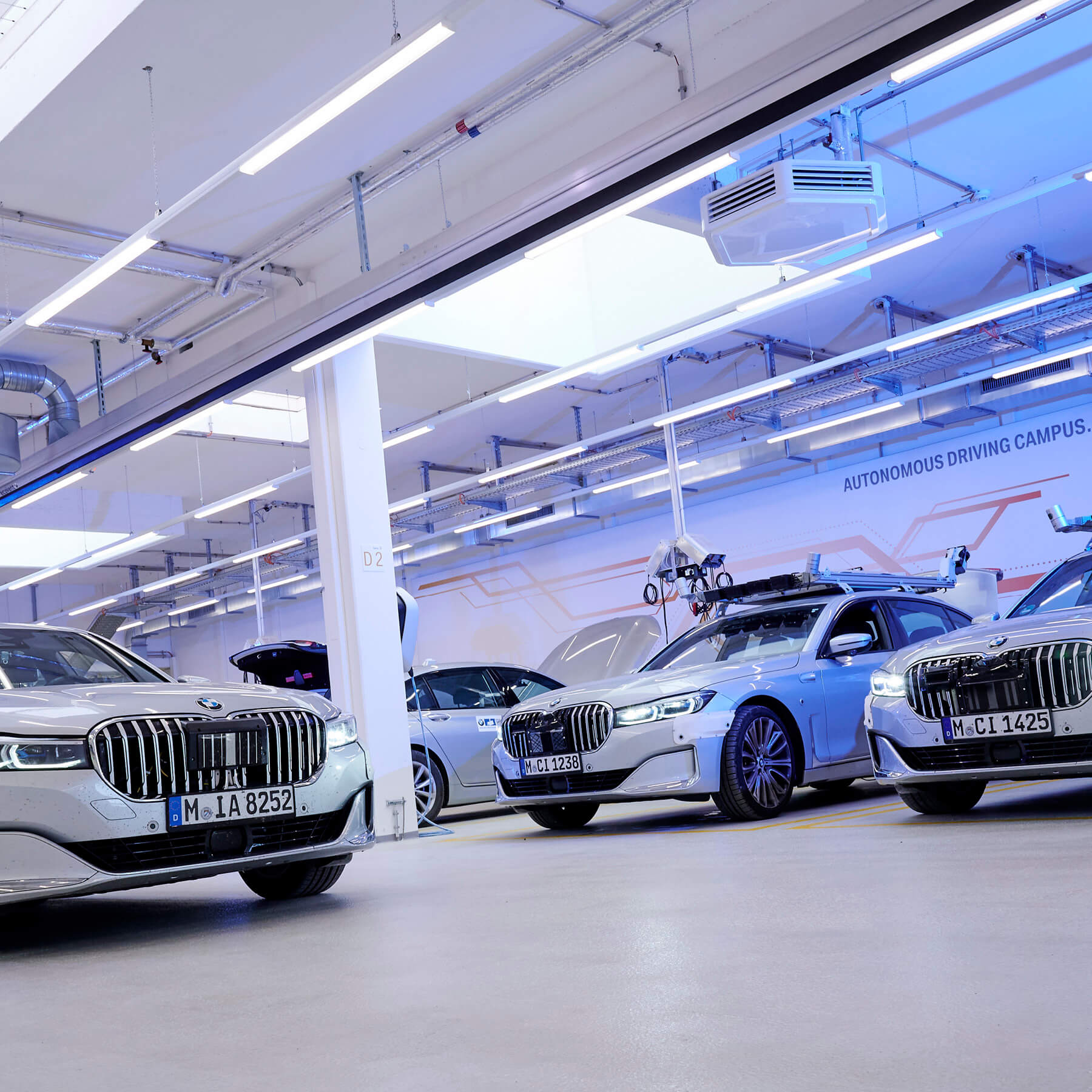 Intelligent car fleet thanks to AI.