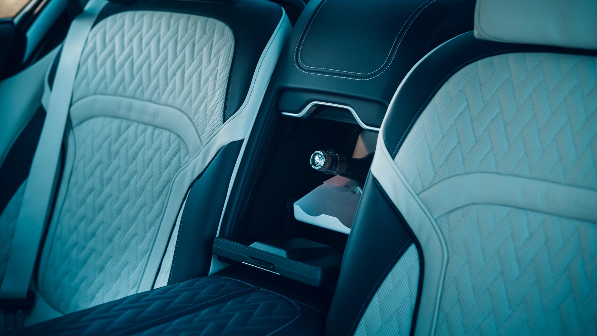 BMW 7シリーズ “Pure Metal Edition”