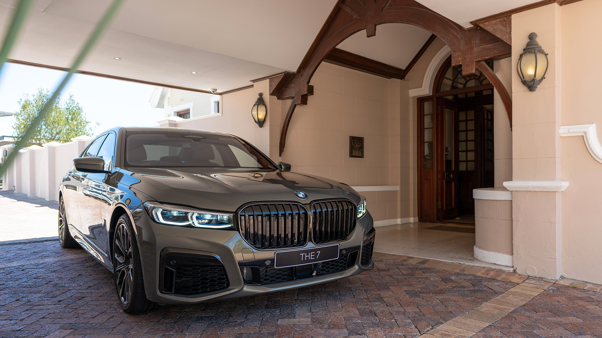 BMW individual エラーマン・ハウス BMW custom エクスクルーシブ ラグジュアリー・ホテル