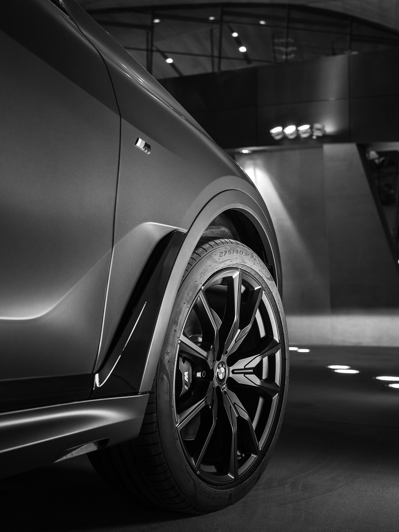 BMW X7 Dark Shadow Edition